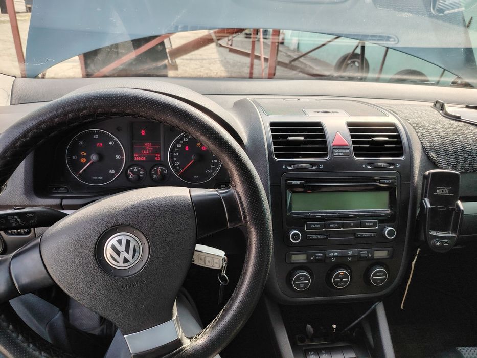 Golf 5 Combi 1.9 TDI 2009 – defect