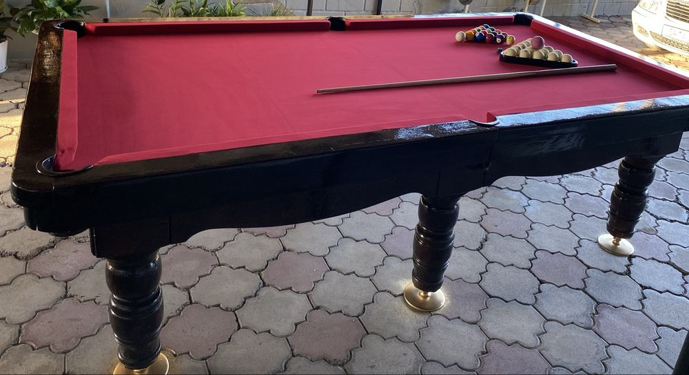 Бильярдный стол