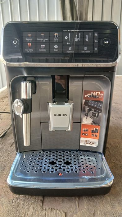 Кафе автомат Philips 3300/ 1 година гаранция