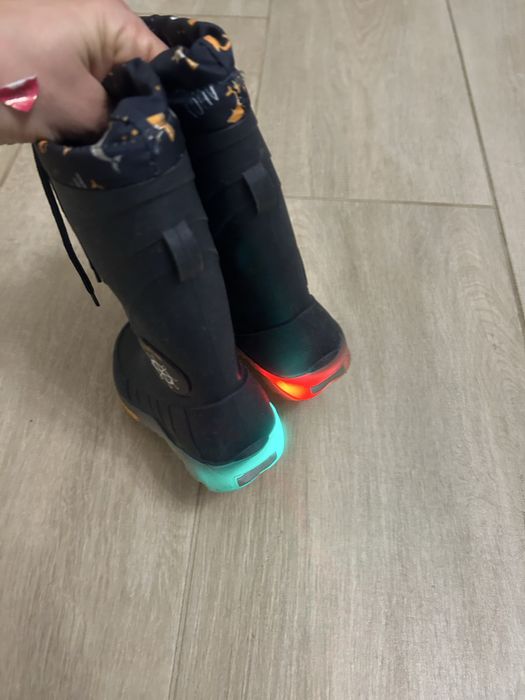 Детски апрески за момче CMP,Италински гумени ботуши,сандали 26 номер