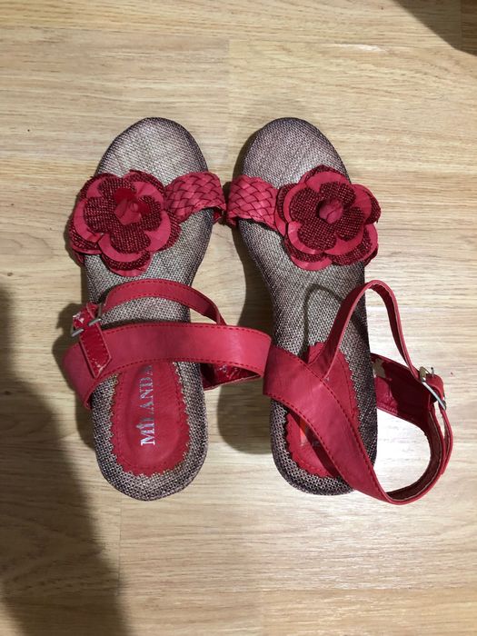 Sandale 39 mărimea