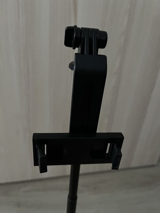 Selfie stick bluetooth 10M cu trepied incorporat