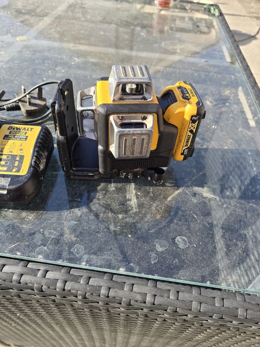 Laser dewalt 360 dce089g