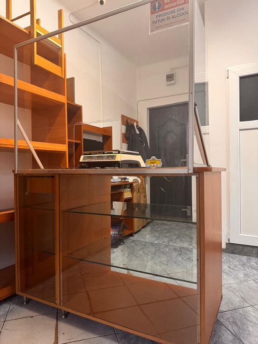 Rafturi tejghea dulap și birou