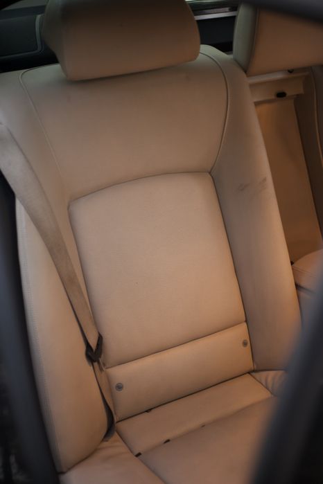 Dezmembrez BMW 730D M PACHET bara aripa far capota turbo injector admi