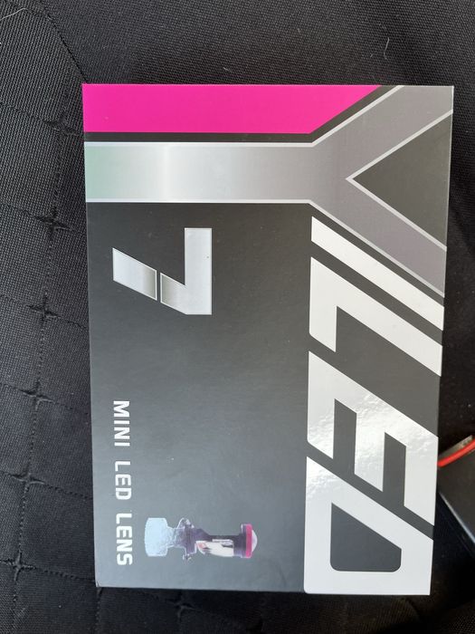 Лед фары 4H новые