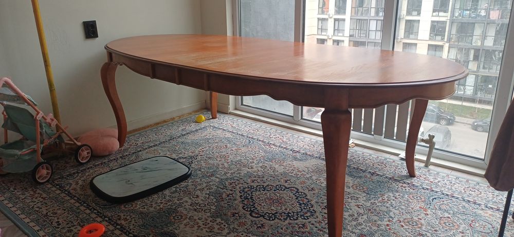 Стол в хорошем состоянии