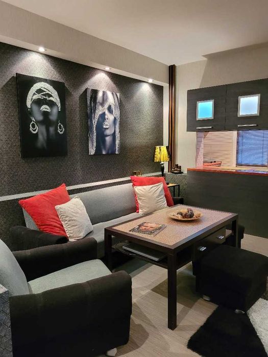 Продава се Тристаен апартамент в Пловдив, Кършияка - 70 кв.м за 1399 €/кв.м - Снимка #2