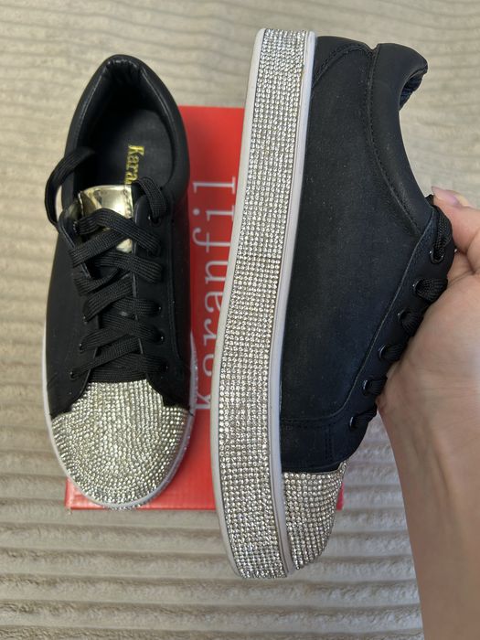 Продам женские кеды