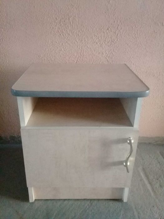 Продам тумбочку, тумбу под телевизор