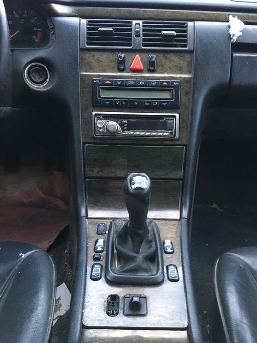 Mercedes E200 W210 мерцедес Е200i на части!!