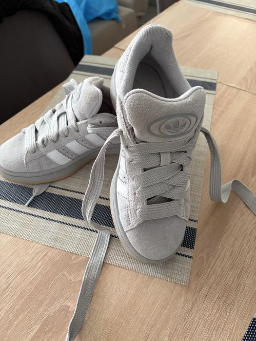 Адидас маратонки запазени