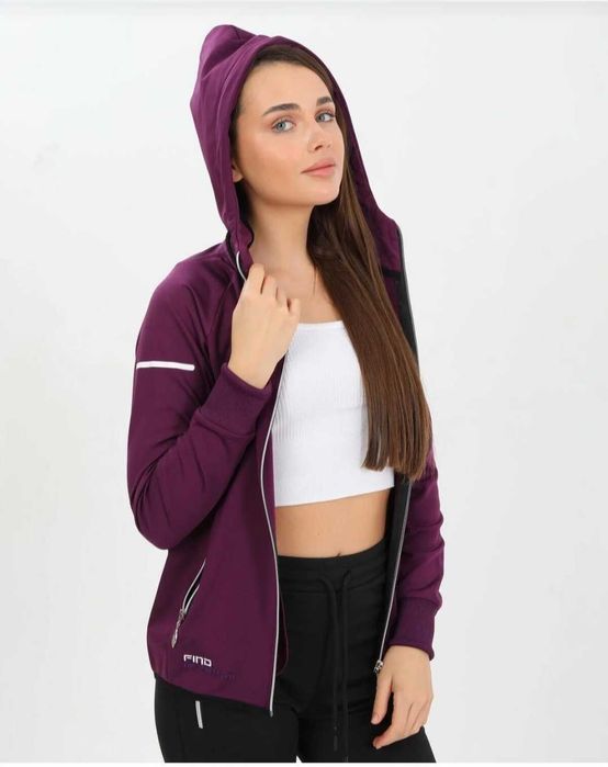 Стилен дамски комплект с качулка