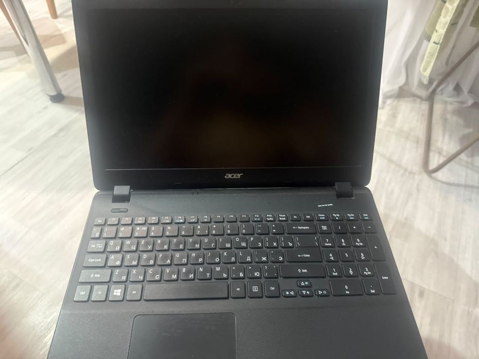 Ноутбук Acer без аккамулятора