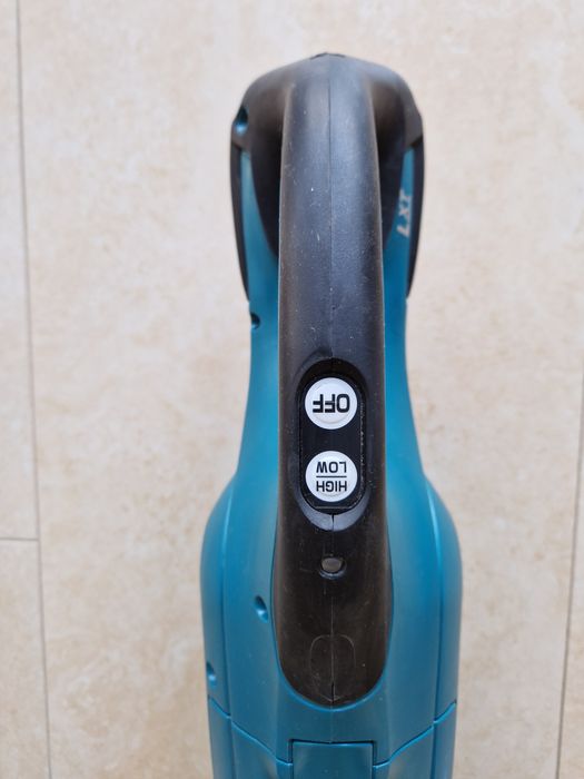 Makita DCL 182 - aspirator 18V