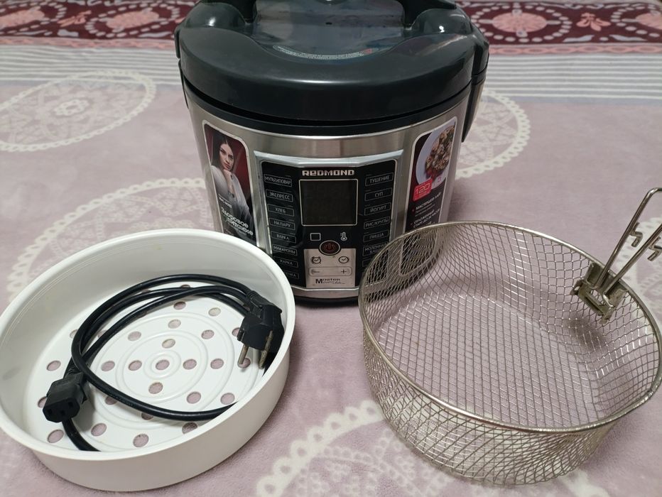 Мультиварка Redmond