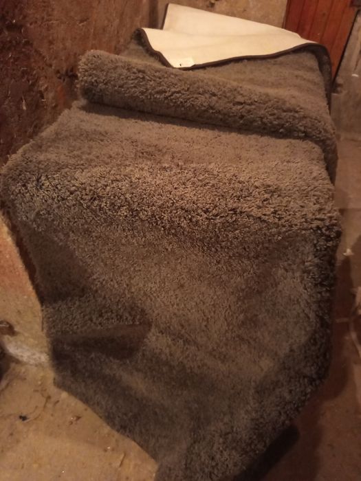 Мокет тъмно кафяв 2 броя120/400см