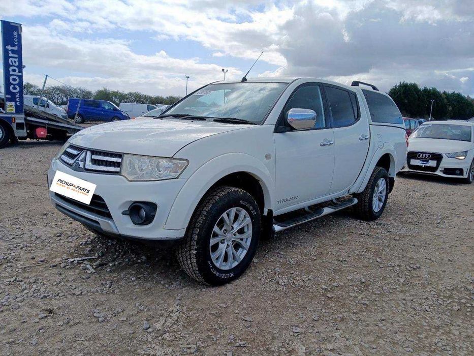 Dezmembrez Mitsubishi L200 2.5 Diesel 2014
