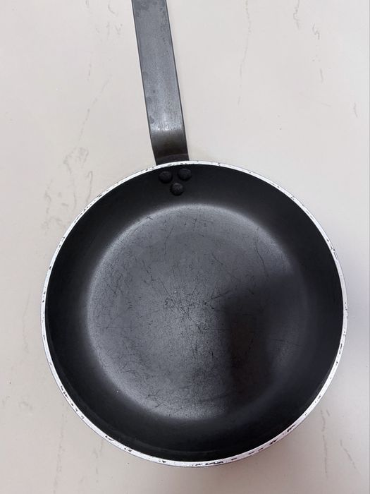 Продам сковородку , Б/У