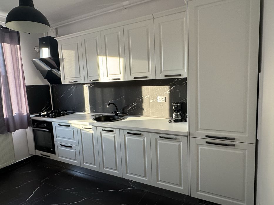 Inchiriez apartament cu 3 camere drumul binelui sector 4