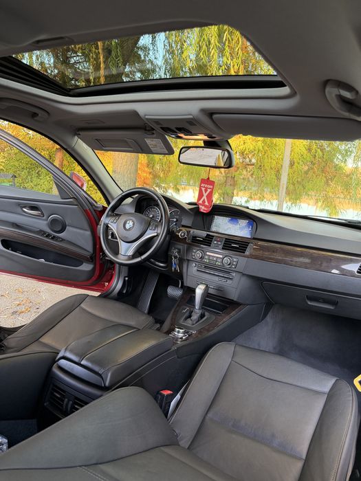 BMW Seria 3 2011 — imagine 5