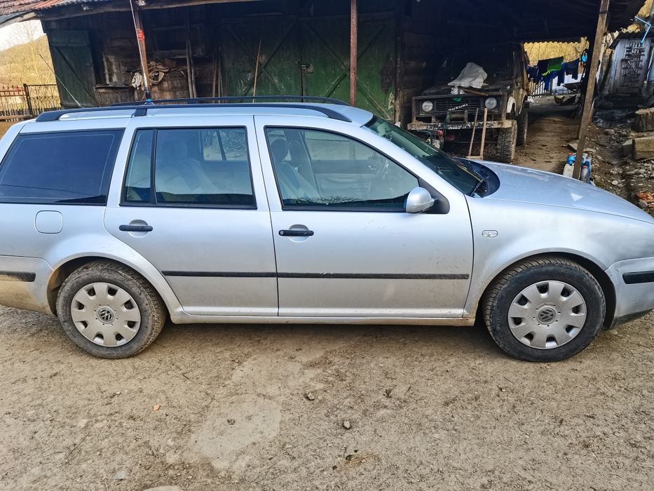 Vând golf 4 în stare de funcționare