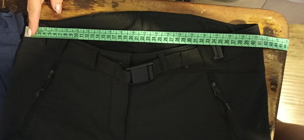 Зимен дамски туристически панталон Quechua 40