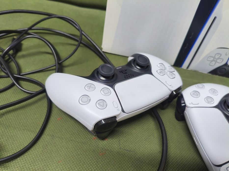 Sony PlayStation 5, Slim 1 TB, 2 джойстик, есть