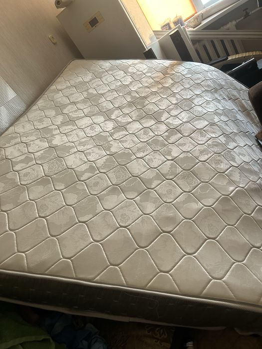 Отдам даром матрас 180х200 б/у
