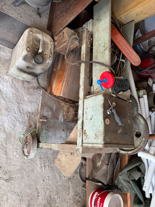 Продавам Фуражомелка