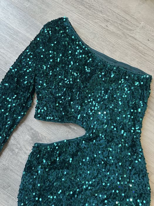Нова къса зелена рокля с пайети