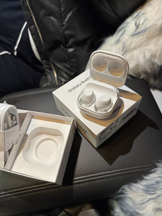 Наушник Galaxy Buds FE