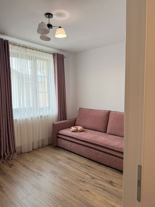 Casă tip duplex mobilată