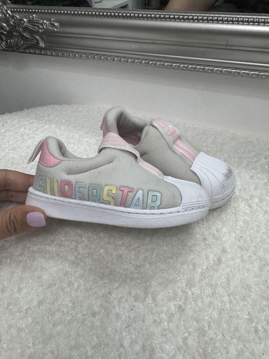 Adidasi superstar fetite