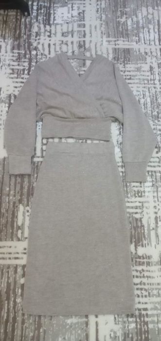 Женская модная, лёгкая, двойка кофта юбка.