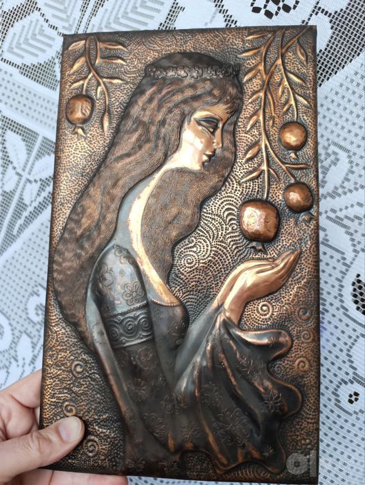 Вымпел , картины , чеканка , панно из натуральной кожи ( СССР , Австри