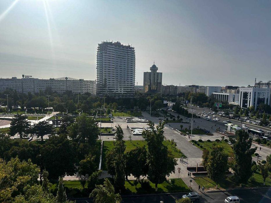 Сдается в центре м Дружбе Народов,  3-х комнатная квартира г. Ташкент