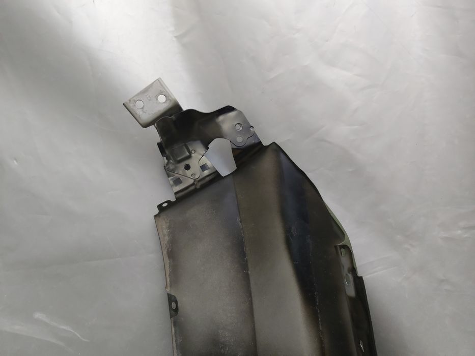 Калник Mitsubishi Fender 2019/22г