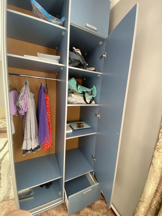 продам шкаф с тумбой