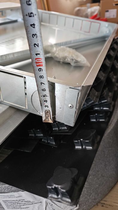 Рехау Rehau метална кутия за тръби, подово. Нова