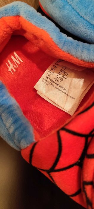 Пантофи спайдърмен на H&M
