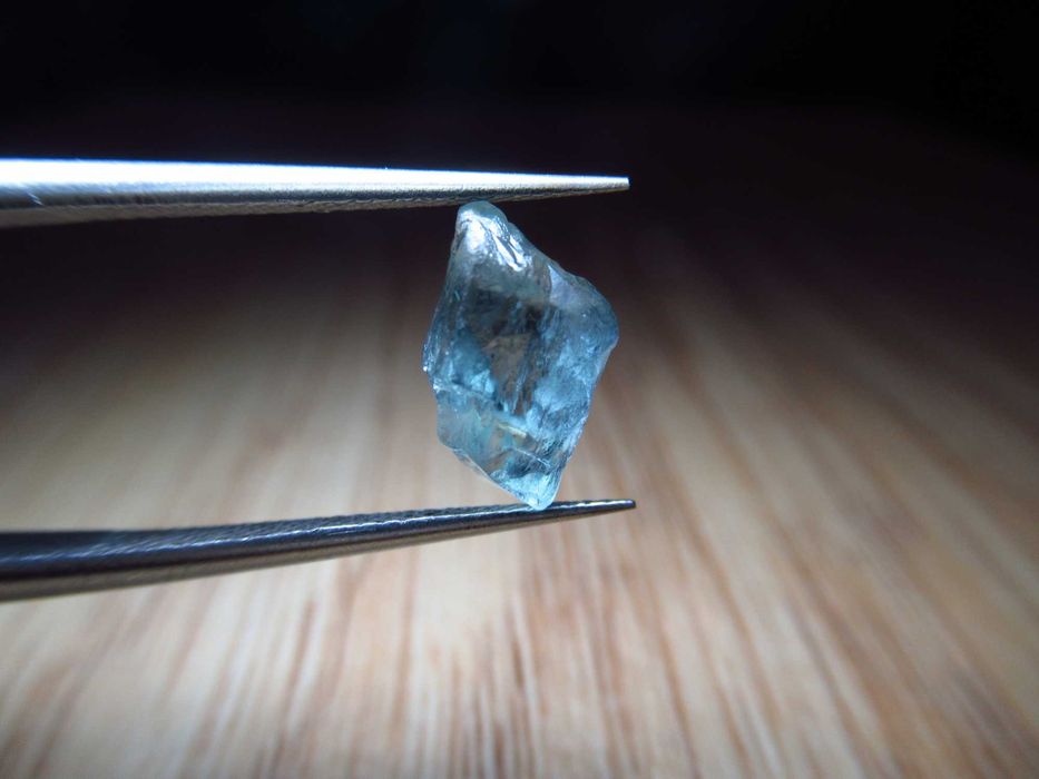 Естествени Танзанити,Кианити,Аквамарини.Нефрити,Кехлибар,Тигрово око