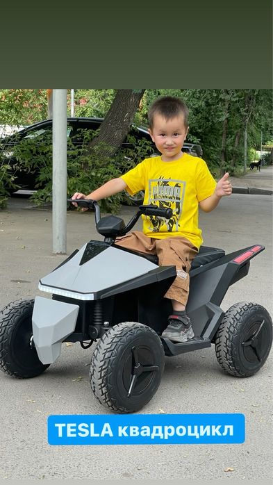 Детская машина электромобиль