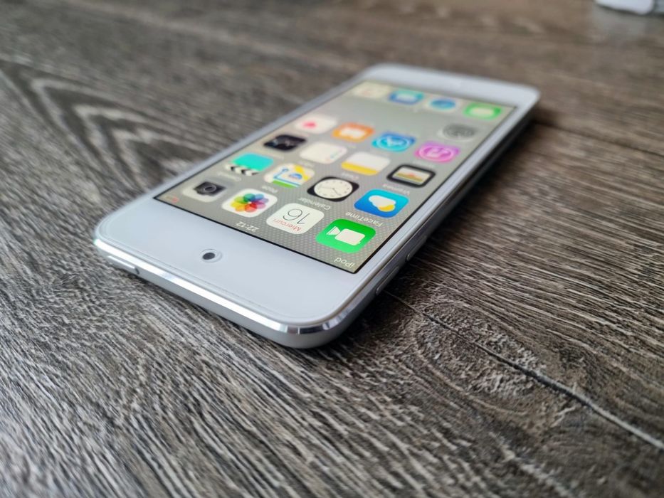 iPod Touch APPLE 5th gen.