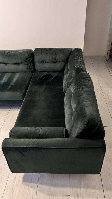 Canapea coltar extensibila din material catifea verde inchis