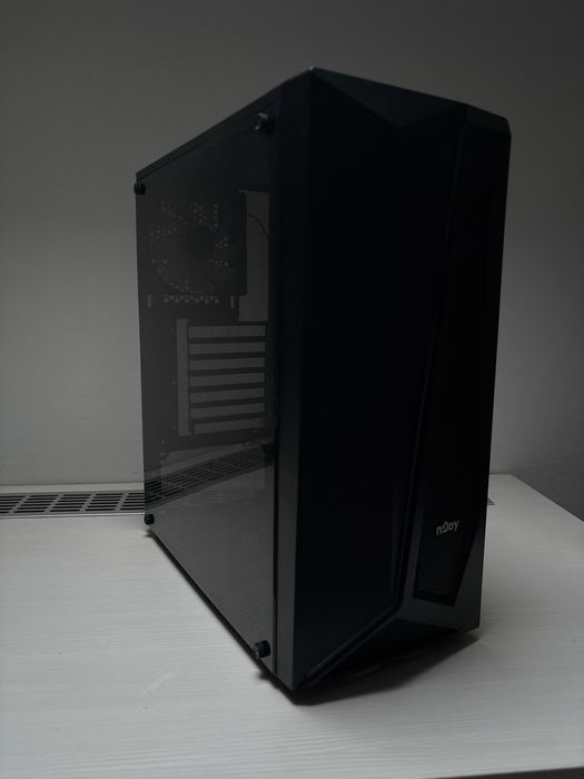 Carcasă PC nJoy Motion cu RGB – airflow bun, ideală pentru gaming