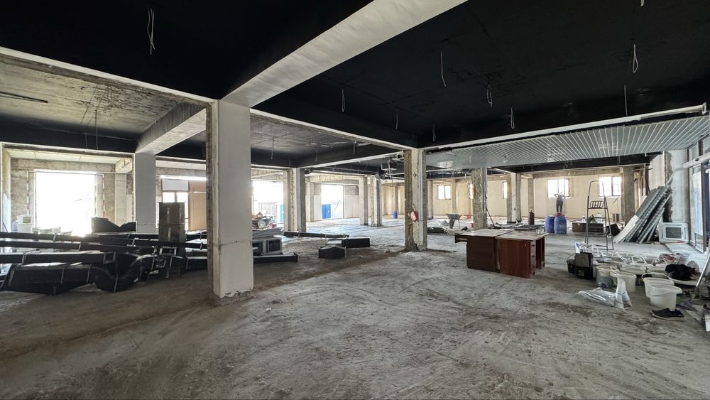 Продается  Помещение  600м2   1 вая линия вдоль дороги Поворот