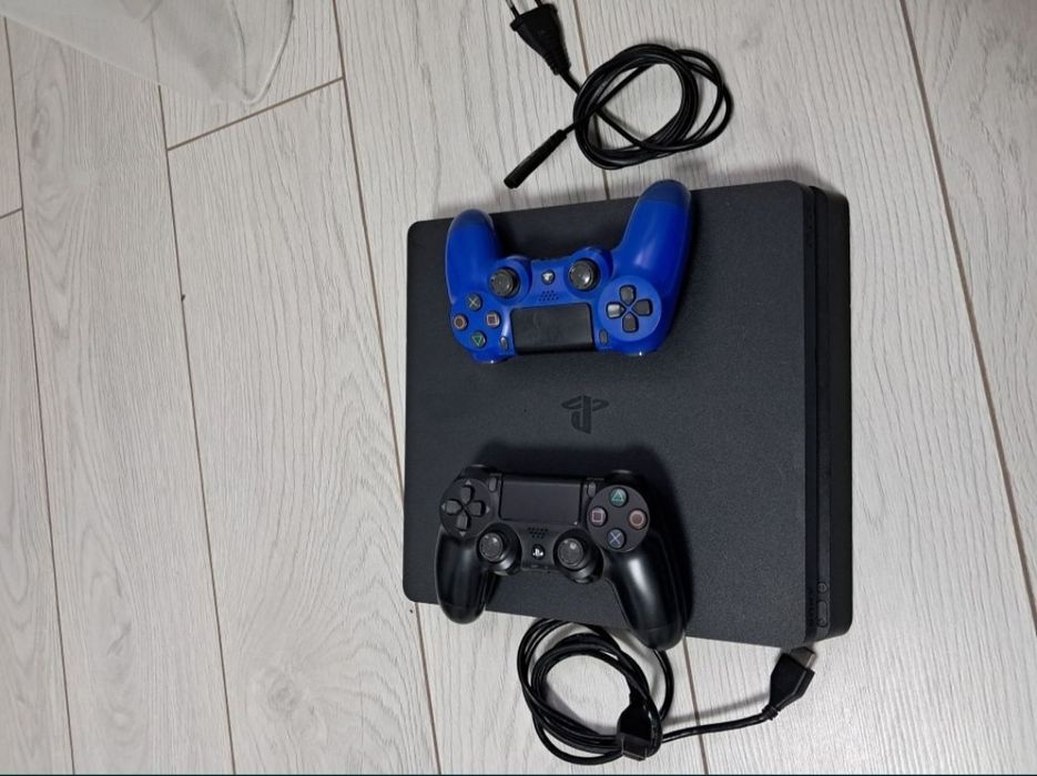Playstation 4 slim