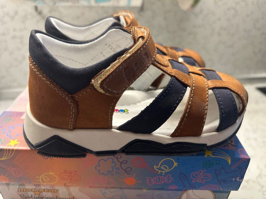 Детски сандали 24