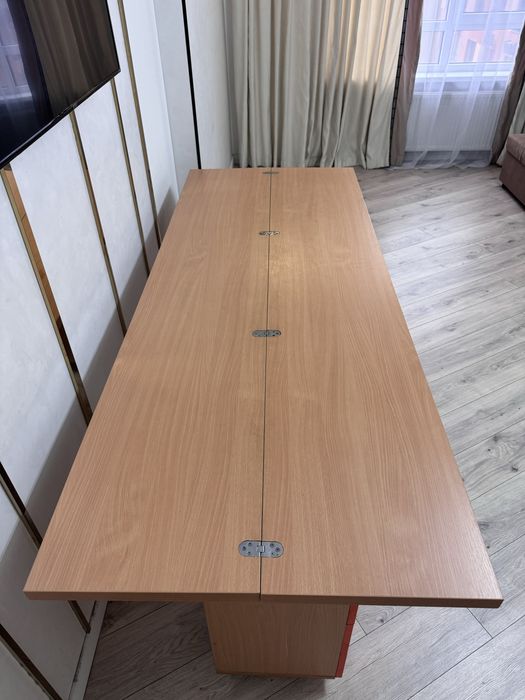 Стол с механизомом